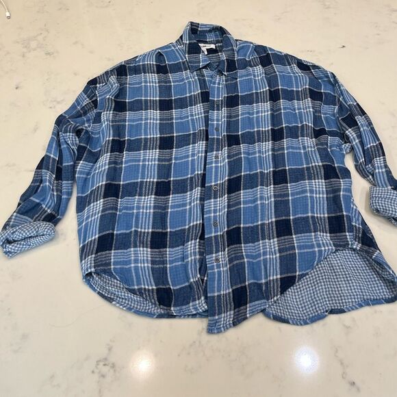 William Rast slouchy Button down- small - Picture 4 of 5